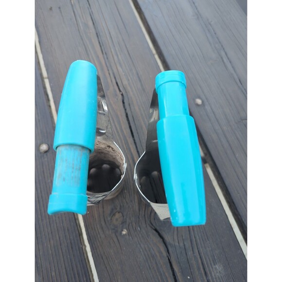 2 Adjustable Bulb Planters by Boom - Gardening Bulb Blanders, Squeeze Handle - Picture 12 of 12